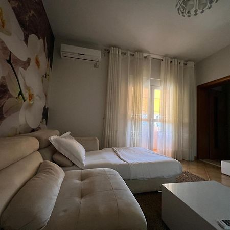 Sunkissed Centre Apartment วญอเรอ ภายนอก รูปภาพ