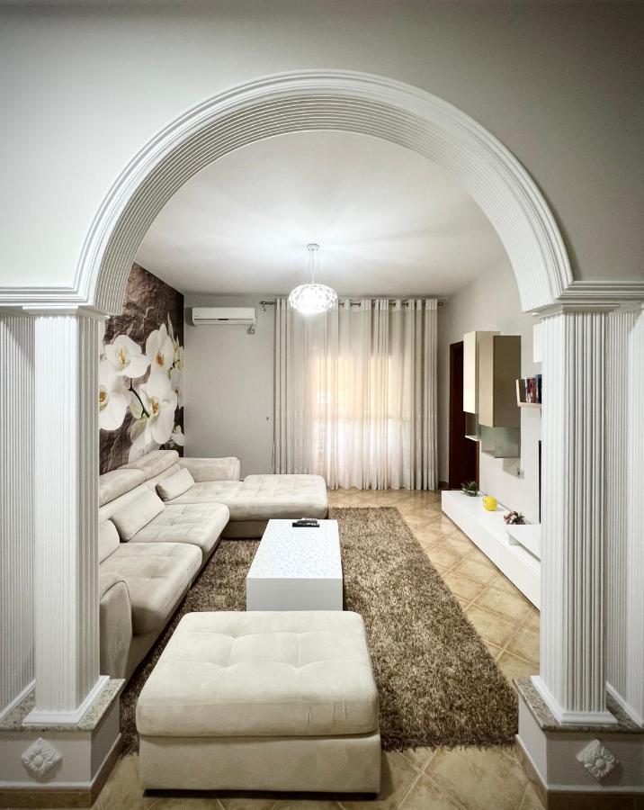 Sunkissed Centre Apartment วญอเรอ ภายนอก รูปภาพ