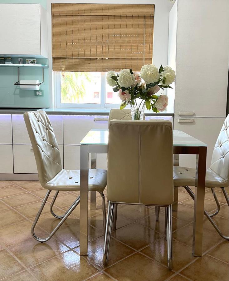 Sunkissed Centre Apartment วญอเรอ ภายนอก รูปภาพ