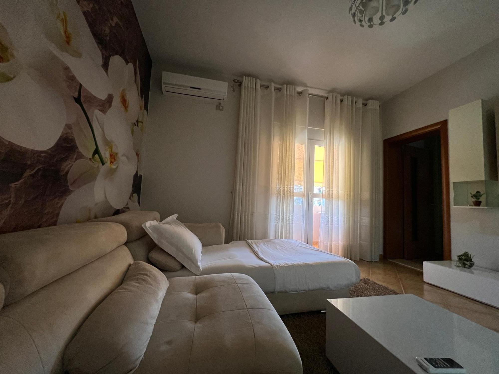 Sunkissed Centre Apartment วญอเรอ ภายนอก รูปภาพ